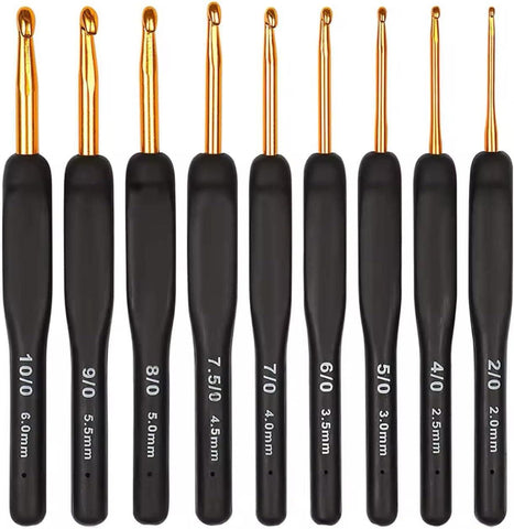 Ergonomic Crochet Hooks Set, Crochet Kit for Beginners, Ergonomic Anti Slippery Rubber Handle Knitting Needles (Set of 9 - Black)