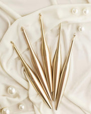 Furls Crochet Hook, Gold Streamline Metal Matte Finish & Polished, Ergonomic Handle Crochet Hooks 7"
