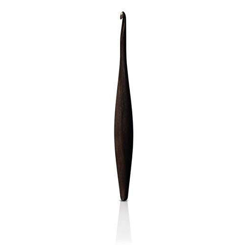 FURLS Streamline Ebony Crochet Hook 7"