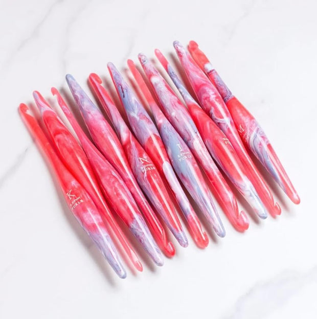 Furls Crochet Hook, Limited Edition Hibiscus Streamline Resin, Ergonomic Handle Crochet Hooks 7"