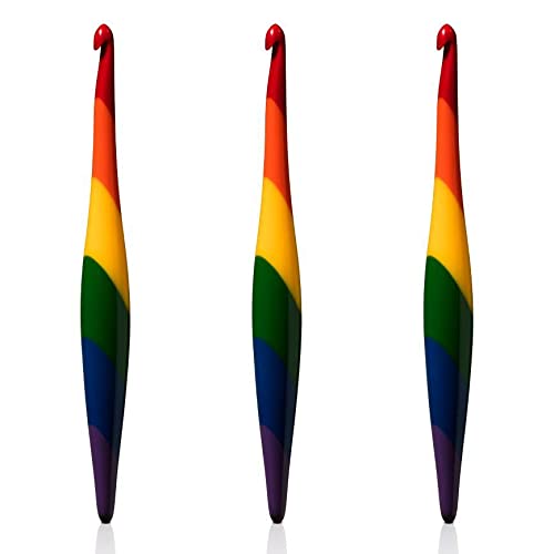 Furls Streamline Swirl Crochet Hook, Pride, Rainbow