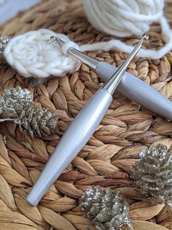 SILVER Furls Crochet Hook, Odyssey Nickel Plated, Discontiuned, Rare, New