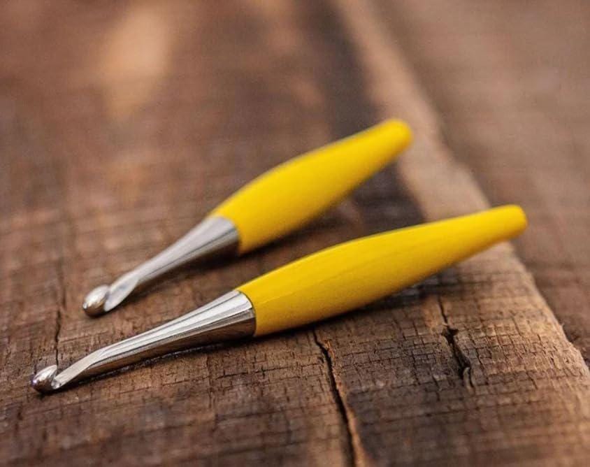 YELLOW Furls Crochet Hook, Odyssey Nickel Plated, Discontiuned, Rare, New