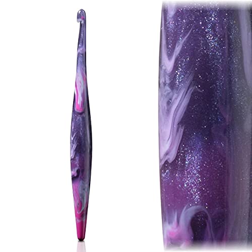 FURLS Streamline Swirl Taurus Crochet Hook 7"